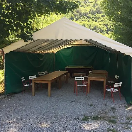 Camping De L'auberge 2* Mostuéjouls